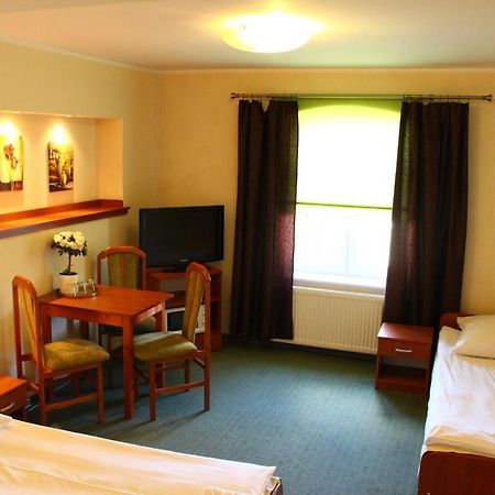 Karczma Rycerska Lebork Appartement Buitenkant foto