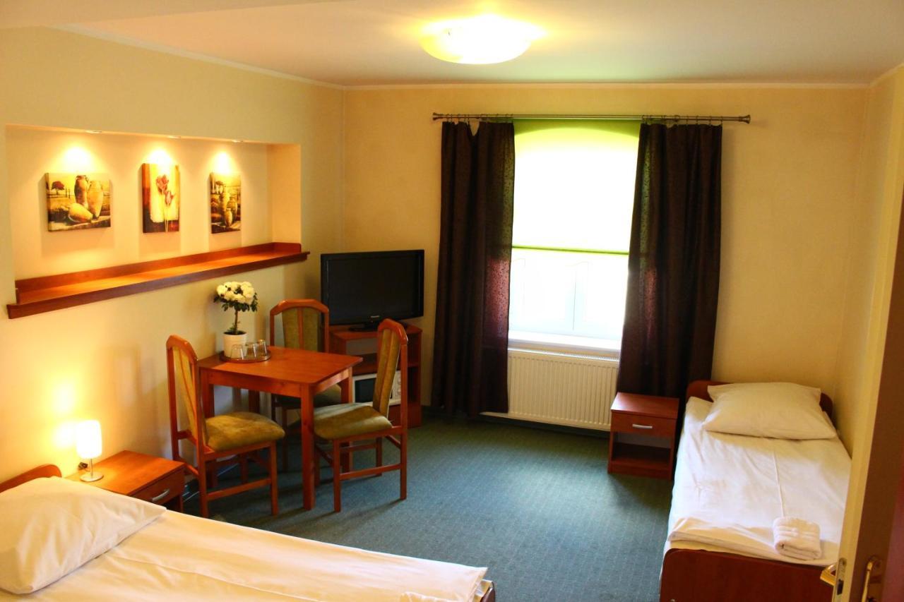 Karczma Rycerska Lebork Appartement Buitenkant foto